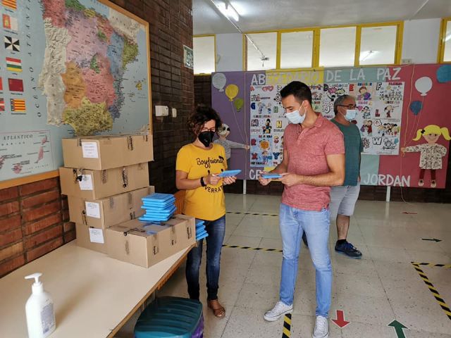 El Ayuntamiento repartirá a todos los alumnos de Puerto Lumbreras lotes de mascarillas quirúrgicas dentro de la campaña Si te cuidas ganamos todos - 2, Foto 2