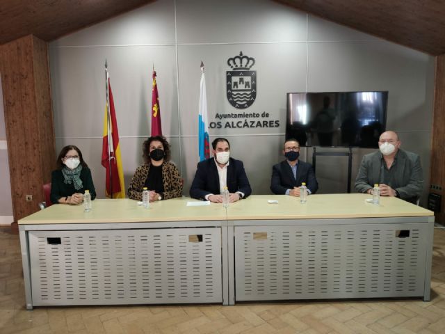 El Ayuntamiento de Los Alcázares presenta el proyecto de reparación y ampliación de la Escuela Infantil Municipal - 1, Foto 1