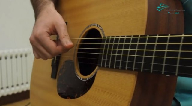 Urgencias de Policlínica Gipuzkoa compone un villancico para felicitar las fiestas a pacientes y compañeros - 1, Foto 1