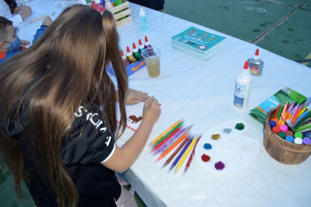 Juguetes solidarios y mucho talento en la fiesta navideña de La Florida - 1, Foto 1