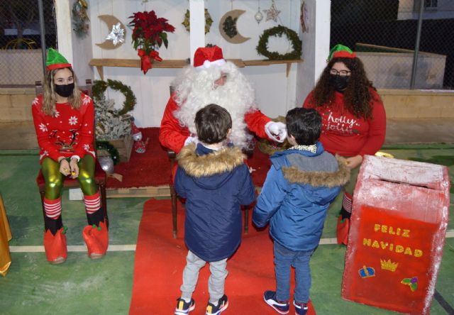 Juguetes solidarios y mucho talento en la fiesta navideña de La Florida - 3, Foto 3