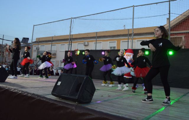 Juguetes solidarios y mucho talento en la fiesta navideña de La Florida - 5, Foto 5