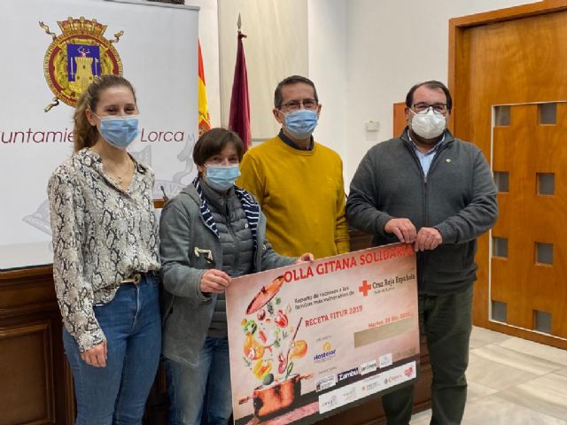 El Ayuntamiento de Lorca colabora en la iniciativa 'Olla Gitana Solidaria' puesta en marcha por Hostelor a beneficio de las familias más necesitadas a las que llegará a través de Cruz Roja - 1, Foto 1