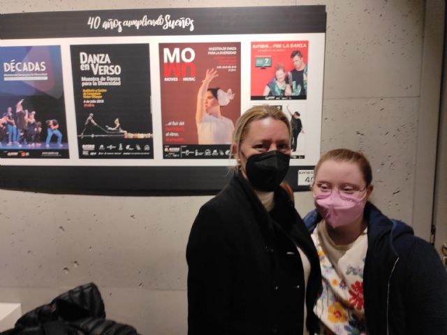 Assido celebra con una exposición de fotografías sus cuatro décadas enseñando a mirar desde otra perspectiva - 1, Foto 1