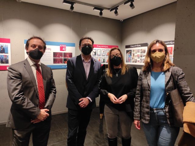 Assido celebra con una exposición de fotografías sus cuatro décadas enseñando a mirar desde otra perspectiva - 2, Foto 2