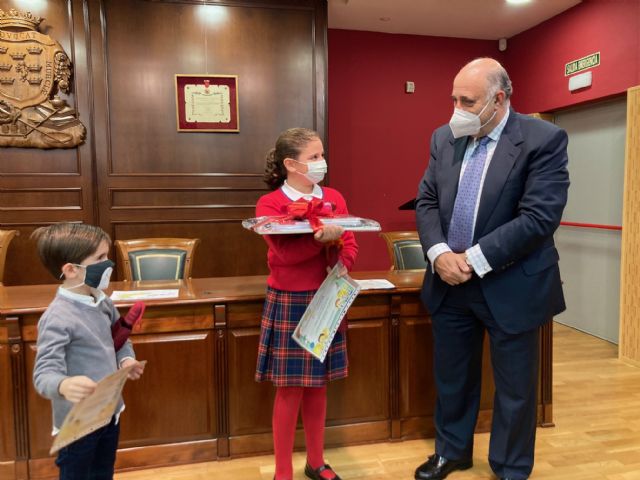 El Colegio de Abogados de Murcia entrega los premios del concurso infantil de postales navideñas - 5, Foto 5