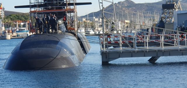 El S-81 vuelve a ponerse a flote tras su varada y se prepara para nuevas pruebas - 1, Foto 1