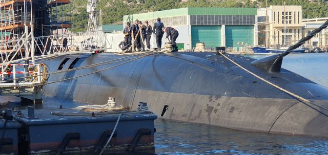 El S-81 vuelve a ponerse a flote tras su varada y se prepara para nuevas pruebas - 2, Foto 2