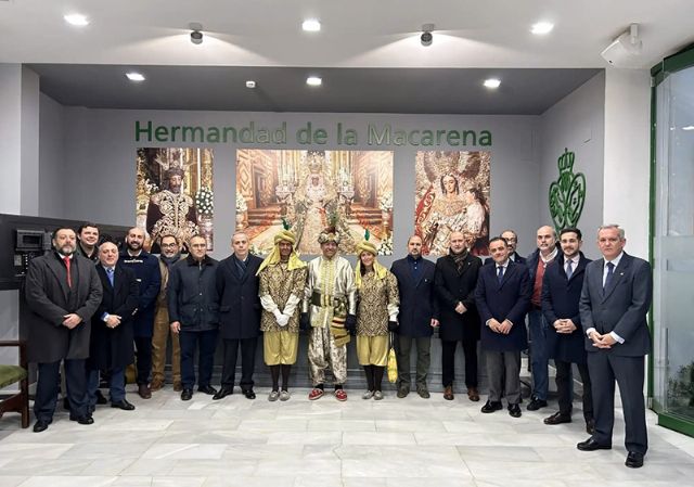 El Cartero Real cumple su cita solidaria con los niños hospitalizados en Sevilla .El Cartero Real cumple su cita solidaria con los niños hospitalizados en Sevilla - 5, Foto 5