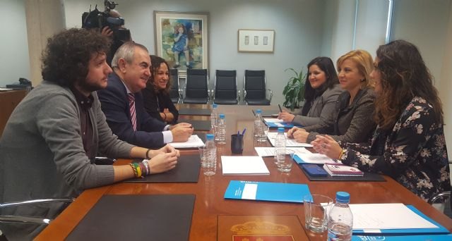 El Gobierno regional incluirá en el Pacto contra la Violencia de Género propuestas para mejorar la formación de los técnicos - 1, Foto 1