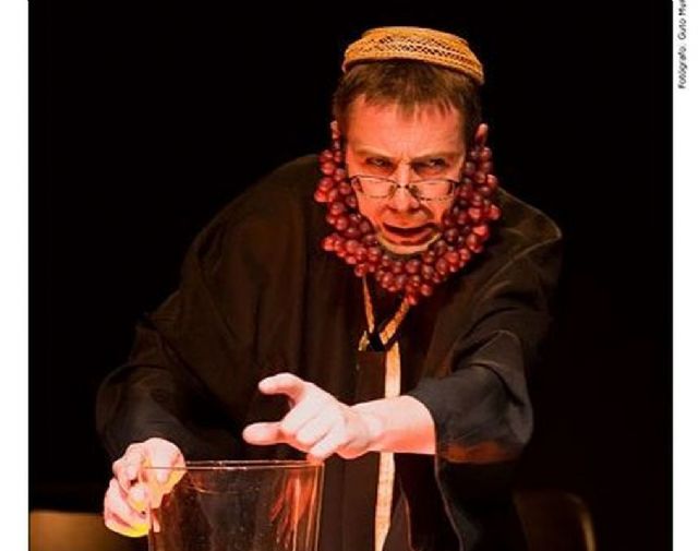 El ciclo Una educacion para el siglo XXI trae este miercoles al Ramon Alonso Luzzy la obra de teatro Entre diluvios - 1, Foto 1