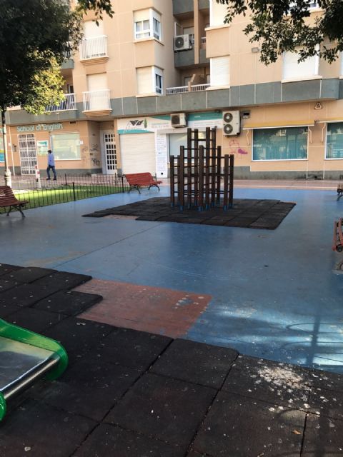 La edil Isabel Fernández ha anunciado las actuaciones inminentes de mantenimiento que se van a llevar a cabo en los parques de la localidad - 1, Foto 1