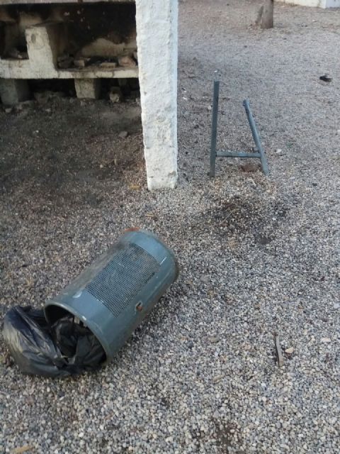 IU-Verdes propone medidas para luchar contra el vandalismo que sufre la ciudad - 3, Foto 3