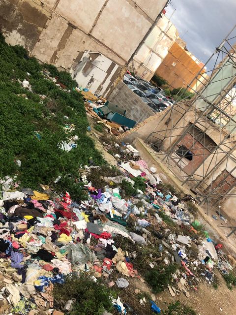 Ciudadanos alerta de más solares y vertederos ilegales infestados de ratas en el Casco Histórico de Cartagena - 3, Foto 3