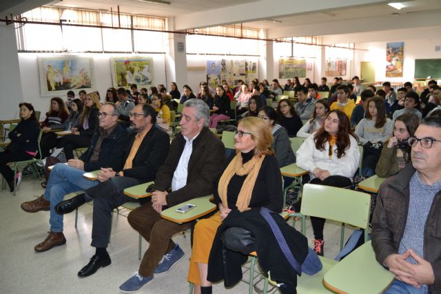 El I.E.S. Rey Carlos III obtiene los Sellos de Calidad Nacional y Europeo del proyecto eTwinning - 1, Foto 1