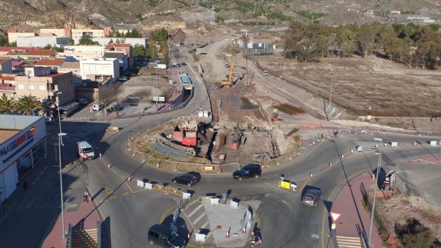 La Comunidad ha ejecutado 620 metros cuadrados de pantalla de hormigón para el paso inferior del barrio lorquino de San Antonio - 1, Foto 1