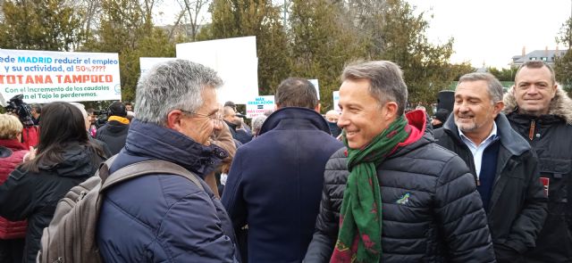 Fulgencio Gil: la decisión de políticos ignorantes va a provocar el hundimiento socioeconómico de nuestra comarca, no se puede jugar con el pan de la gente - 2, Foto 2