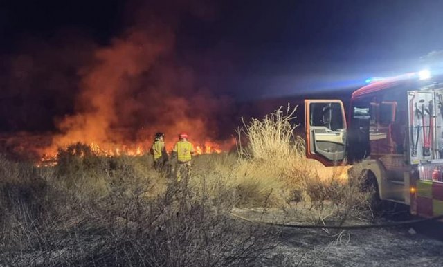 Incendio de matorral bajo entre la carretera de La Bastida y el Trasvase - 1, Foto 1