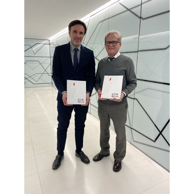 Fomento analiza con el Colegio de Aparejadores el nuevo modelo de ´Vivienda asequible´ que impulsa el Ejecutivo regional - 1, Foto 1