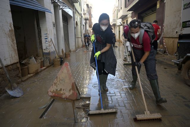 El grupo que lideró el voluntariado en las zonas afectadas por la DANA y Macarena López, Estudiantes del Año en la Universidad de Murcia - 1, Foto 1