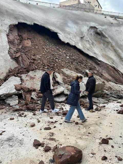 El Ayuntamiento de Lorca emprende una intervención de urgencia en el barrio de San Cristóbal por un desprendimiento - 4, Foto 4