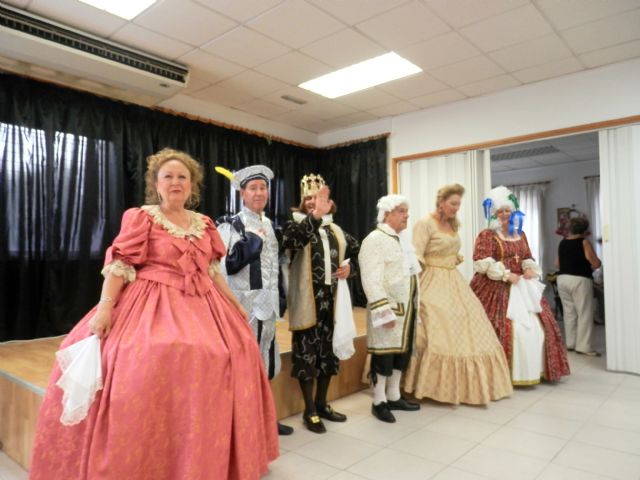 El XIII Certamen de Teatro Aficionado prosigue hoy con la obra El Rey Tiburcio busca esposa - 1, Foto 1