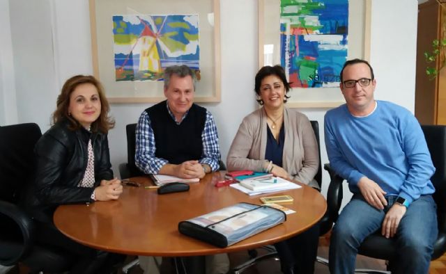 Reunión con la Asociación para Personas con Tras torno del Espectro Autista - 1, Foto 1