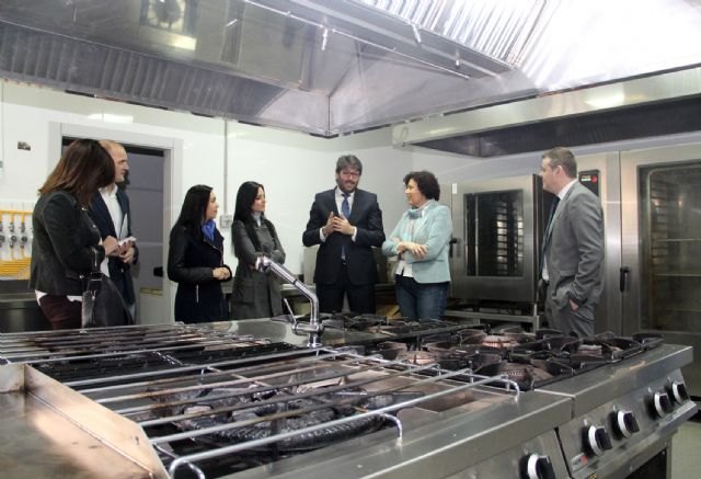 Turismo presenta en Puerto Lumbreras el Plan de descentralización formativa del CCT - 1, Foto 1