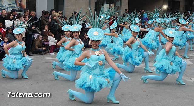 This weekend the first parades of the Carnival of Totana 2017 are celebrated. Local clubs and schools participate, Saturday and Sunday respectively, Foto 1