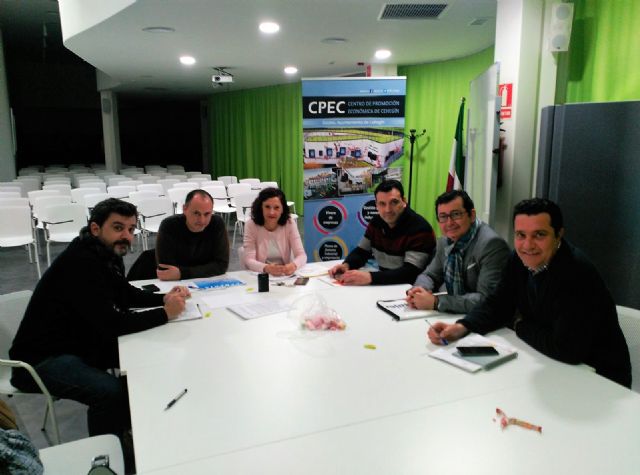 La Mesa Local de Empleo trabaja sobre unas nuevas ayudas municipales para el fomento del tejido comercial y empresarial que el Equipo de Gobierno quiere poner en marcha en Cehegín - 1, Foto 1