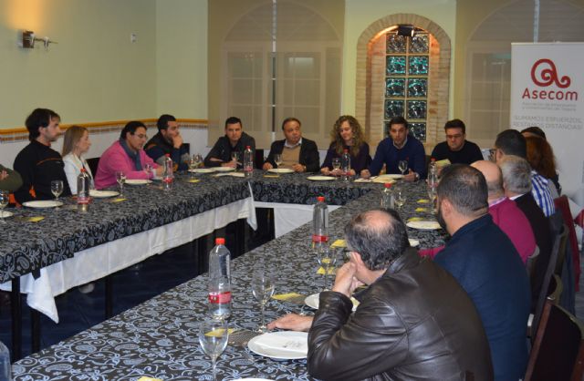 ASECOM se reúne con sus socios de Ceutí para abordar sus necesidades, como la mejora de los polígonos industriales - 1, Foto 1