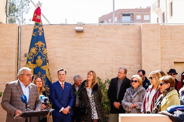 El Paso Azul inaugura un monumento en honor a los cuadrigueros azules, pioneros en la Semana Santa de Lorca - 1, Foto 1