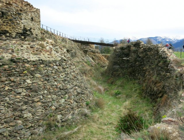 El Castell de Llívia, uno de los principales atractivos turísticos del municipio lliviense - 1, Foto 1