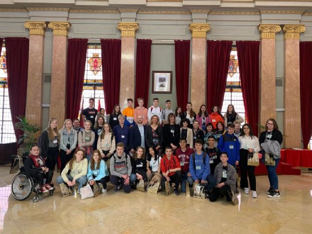 Alumnos de Dinamarca, Finlandia y República Checa visitan el Salón de Plenos gracias al proyecto Erasmus Plus - 1, Foto 1