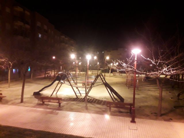 El Ayuntamiento de Lorca realiza una actuación para mejorar la iluminación del Parque de La Verdad de San Cristóbal deteriorada por actos vandálicos - 1, Foto 1