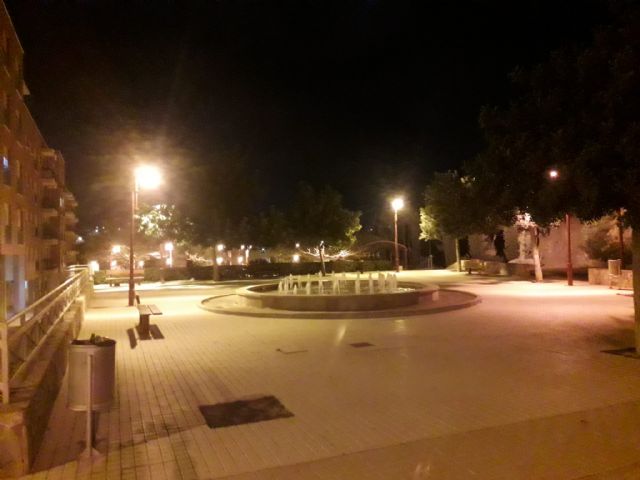 El Ayuntamiento de Lorca realiza una actuación para mejorar la iluminación del Parque de La Verdad de San Cristóbal deteriorada por actos vandálicos - 2, Foto 2