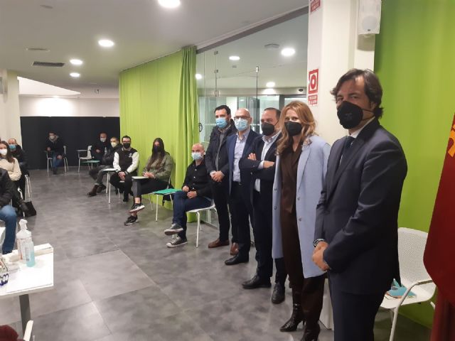 Un total de 60 personas en desempleo forman equipos para conseguir trabajo en 100 días - 2, Foto 2