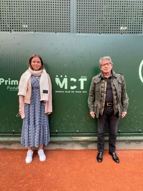 El Real Murcia Club de Tenis 1919 reconoce la trayectoria de tres jóvenes promesas del tenis y pádel - 2, Foto 2