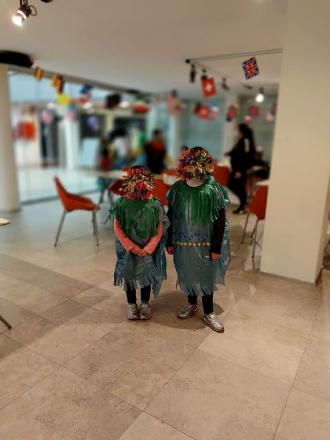 Los niños y las niñas del municipio de Mazarrn han podido disfrutar de su taller de mscaras de carnaval, Foto 4