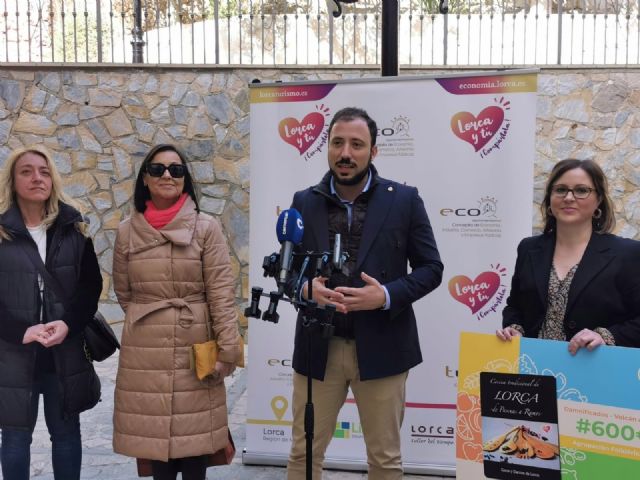 Lorca entrega a los damnificados de La Palma la recaudación obtenida por la venta del libro 'Cocina tradicional de Lorca. De Pascuas a Ramos' - 2, Foto 2