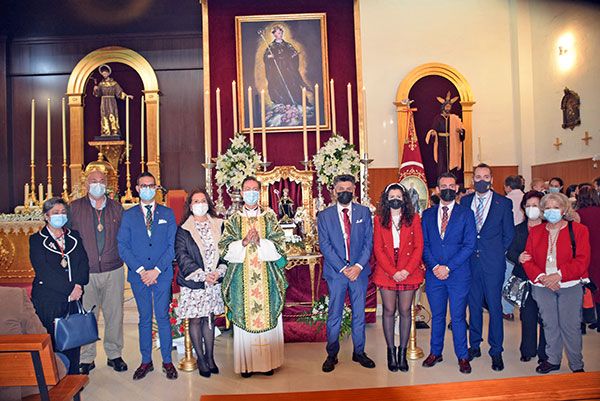 El Rvdo. Amador Domínguez Manchado Bendice una relpica de San Benito Abad - 5, Foto 5