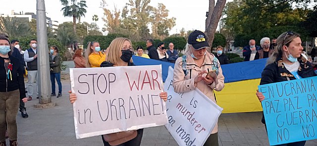 Los ucranianos residentes en Murcia muestran su apoyo a sus compatriotas - 1, Foto 1