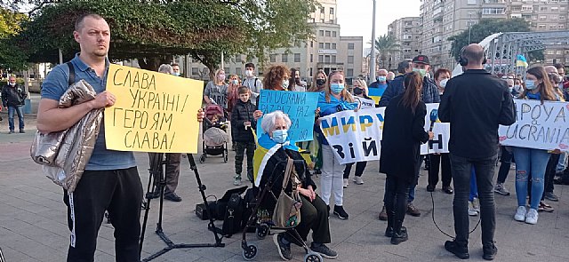 Los ucranianos residentes en Murcia muestran su apoyo a sus compatriotas - 2, Foto 2