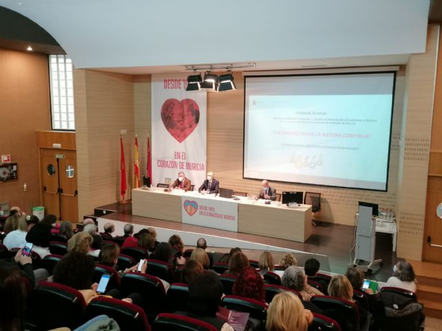 Unos 200 profesionales asisten a la jornada ´Un camino hacia la mejora continua´ en el hospital Morales Meseguer - 1, Foto 1