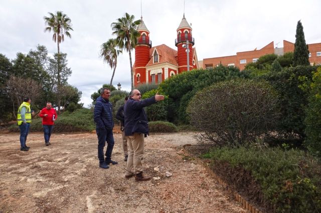 La concejalía de Vía Pública y Jardines arregla el Castillito para que pueda abrirse al público - 1, Foto 1