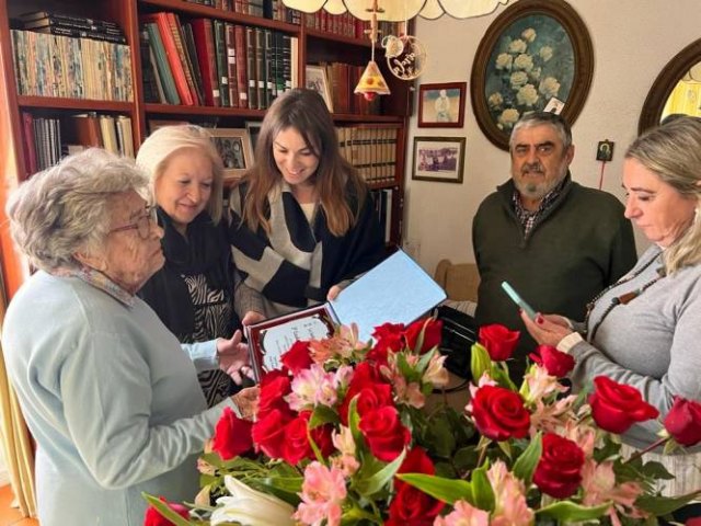 La mujer más longeva del distrito Este cumple 100 años - 1, Foto 1