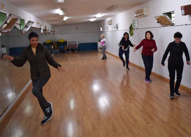 Una clase gratuita de zumba cierra el deporte dominical de febrero - 4, Foto 4