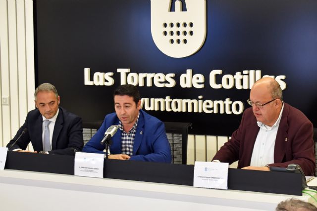 Entregados los 6 premios de 300 euros del concurso navideño de escaparates - 1, Foto 1