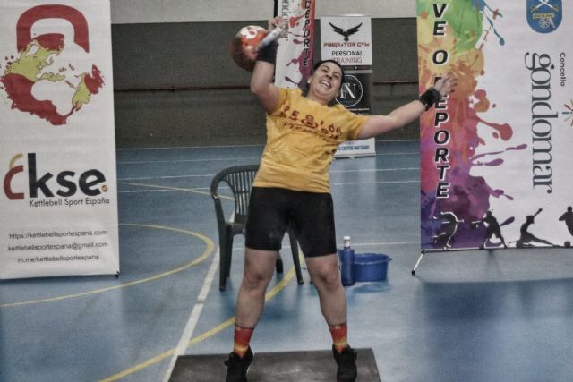 La cartagenera Esther Mora levanta dos oros en el Campeonato de España de Kettlebell - 1, Foto 1