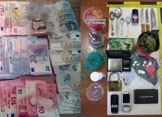 La Guardia Civil desmantela 'in fraganti' un activo punto de venta de drogas en San Pedro del Pinatar - 4, Foto 4